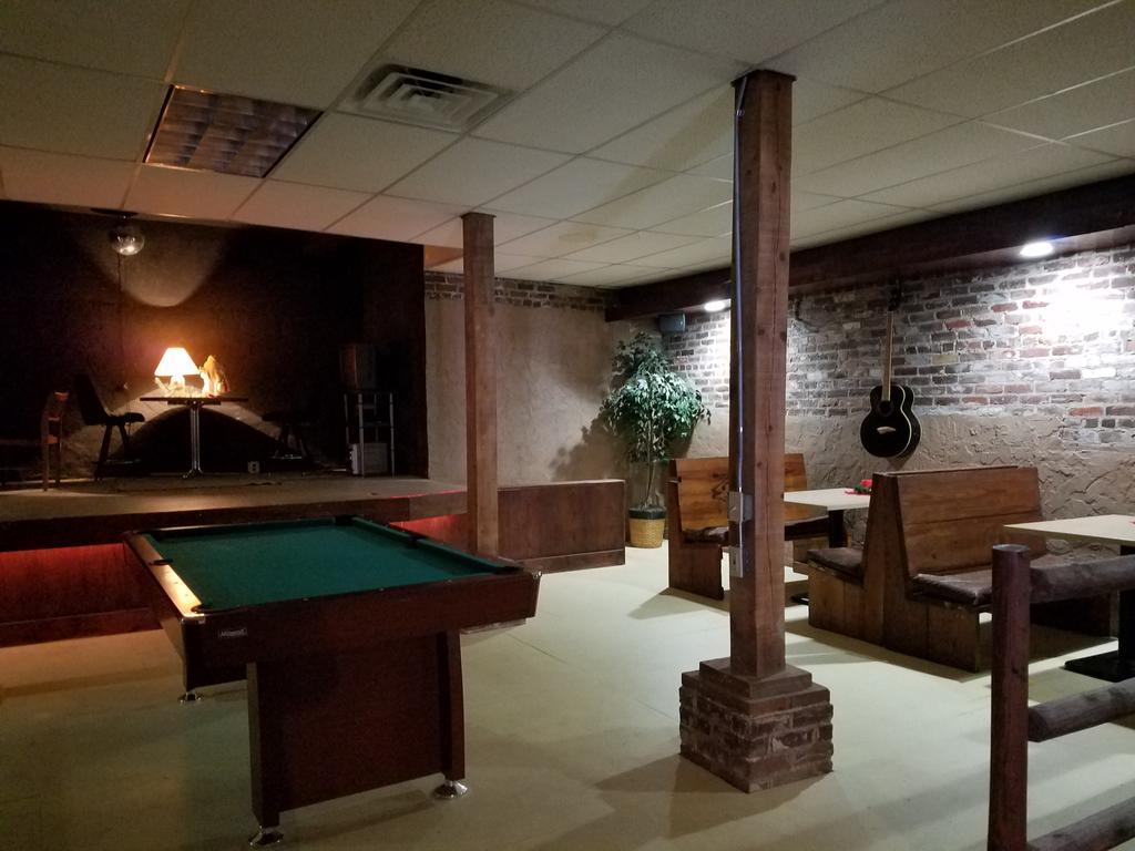 Dakota Spur Hotel Lead エクステリア 写真