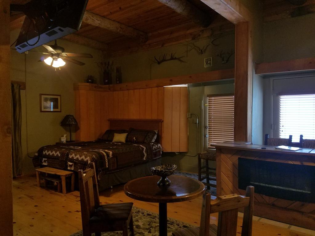 Dakota Spur Hotel Lead エクステリア 写真